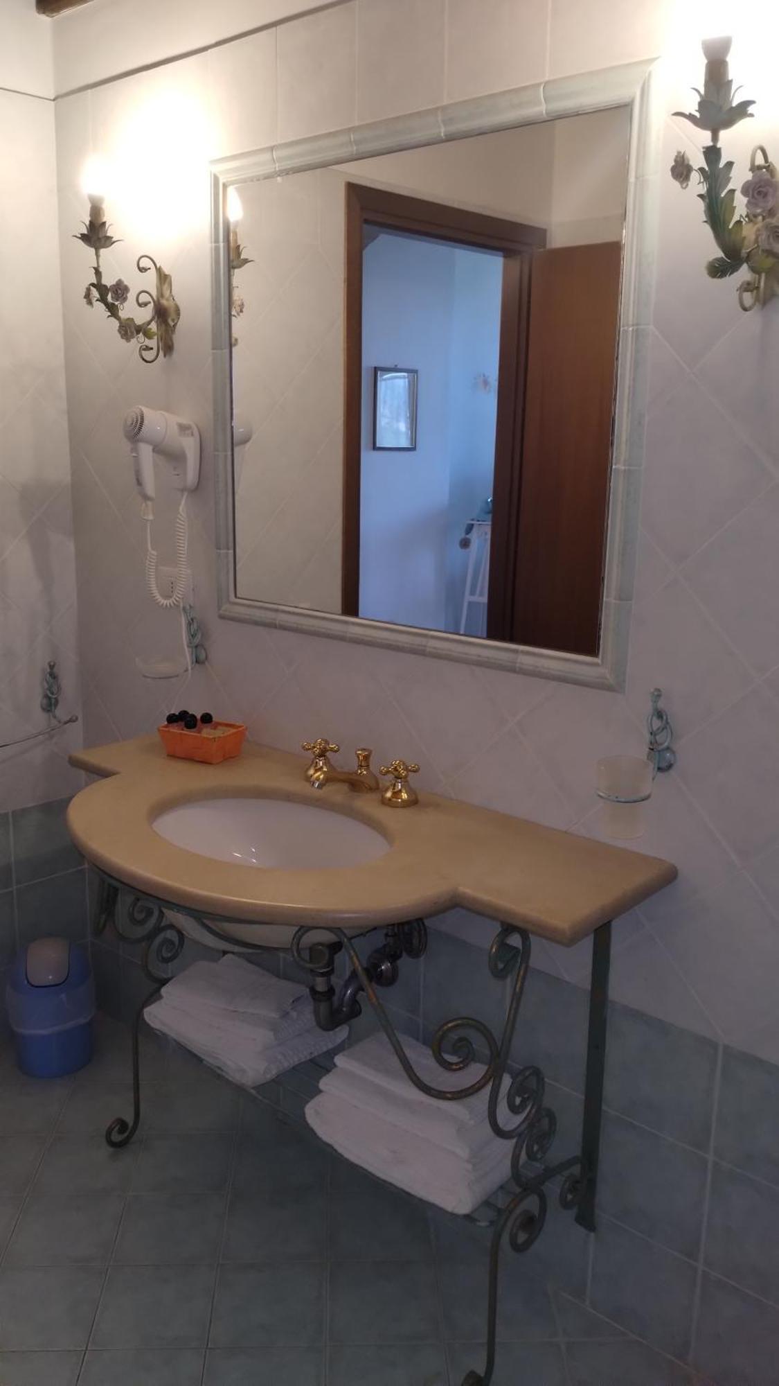 Podere Tre Cipressi Aparthotel Campiglia Marittima Buitenkant foto