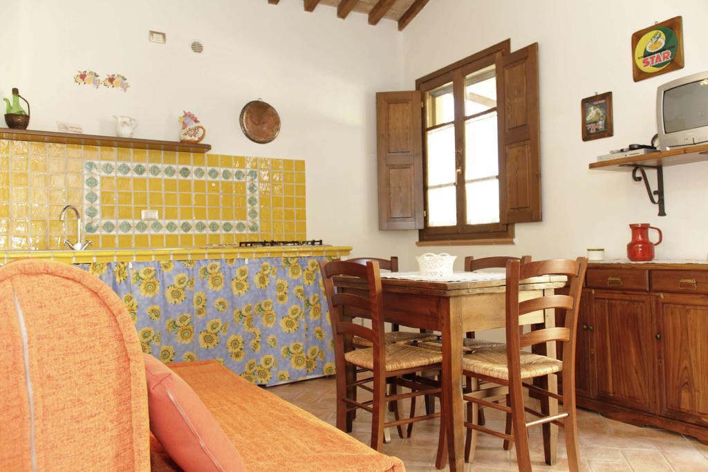 Podere Tre Cipressi Aparthotel Campiglia Marittima Buitenkant foto